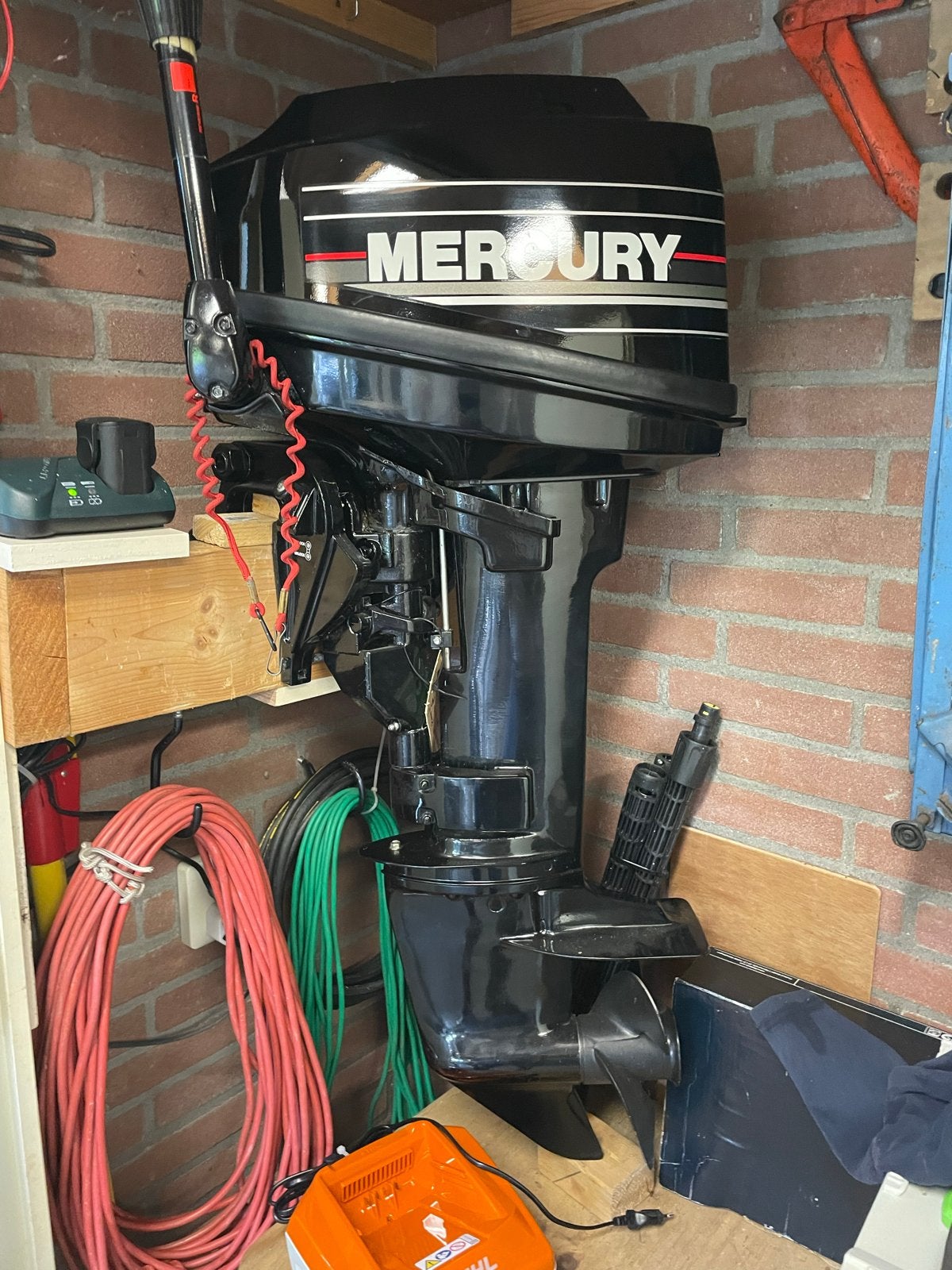 Mercury 6 pk 2 cilinder buitenboordmotor - ZGAN met Tank, Watersport en Boten, Buiten- en Binnenboordmotoren, Ophalen, 5 tot 10 pk