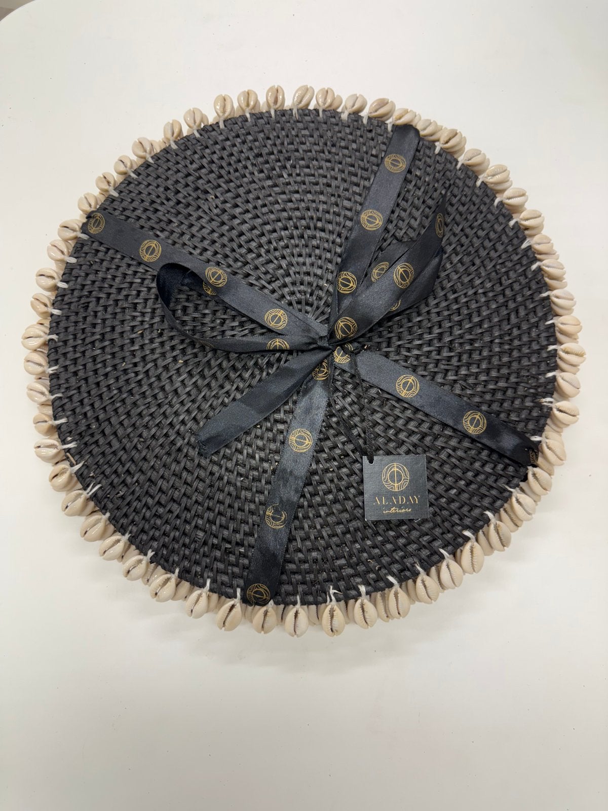 Placemat with Cowrie Shell Border (SET of 4)Handmade in Bali, Ophalen of Verzenden, Nieuw, Bord