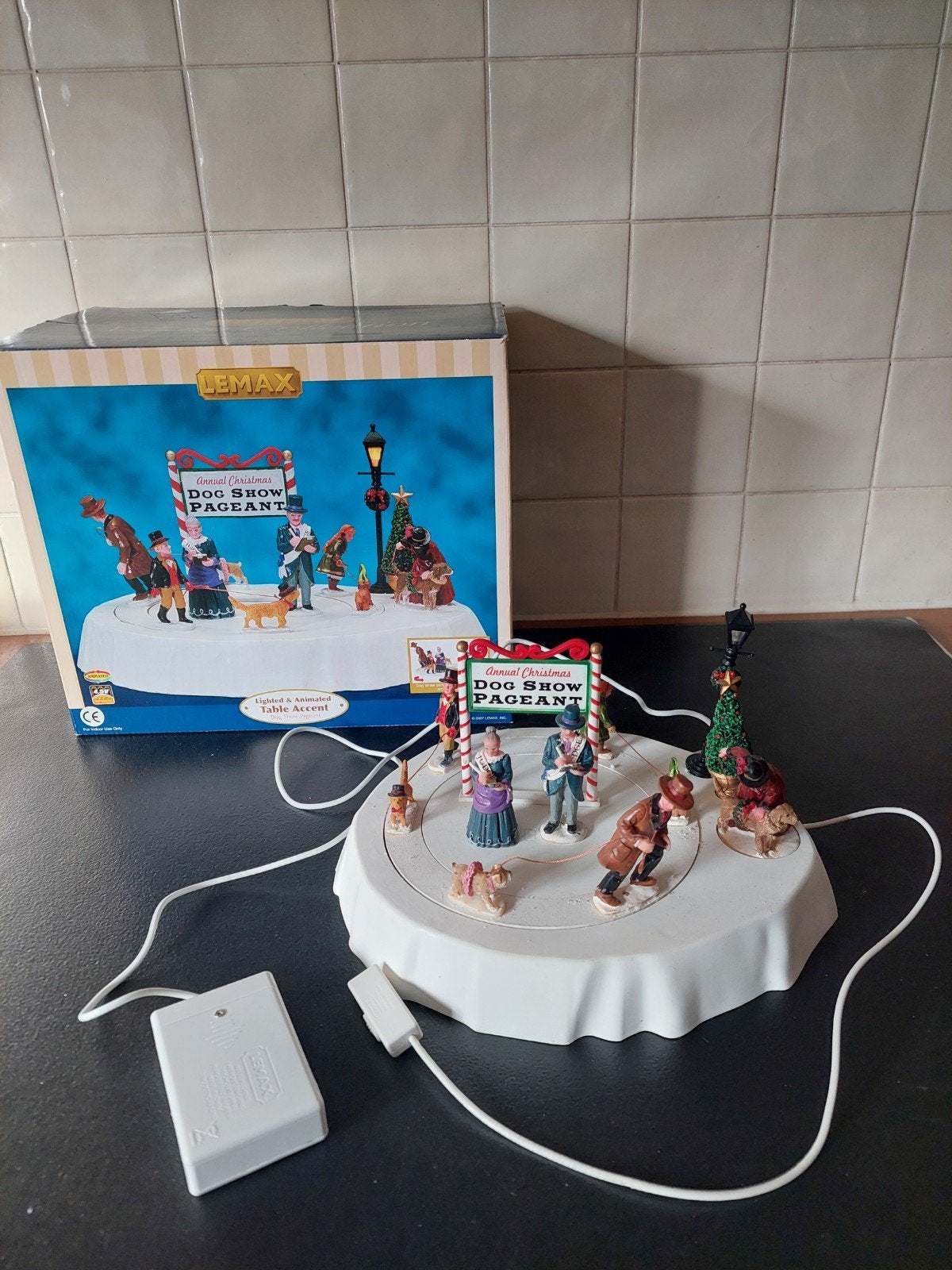 Lemax  een hondenshow, beweegt., Diversen, Ophalen, Gebruikt