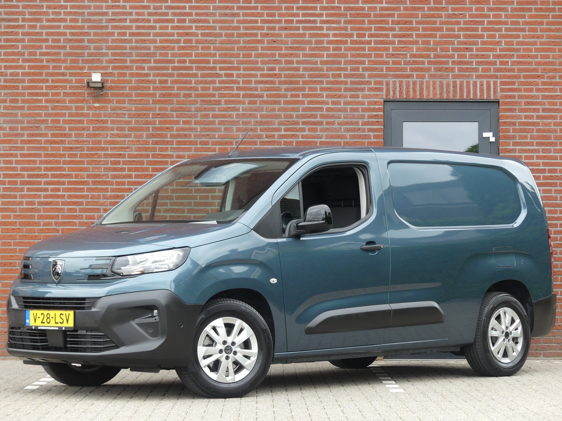 Peugeot e-Partner 136 L2 50 kWh Camera/Airco/Adaptive cruise, Auto's, Gebruikt, Origineel Nederlands, 750 kg, 3 stoelen