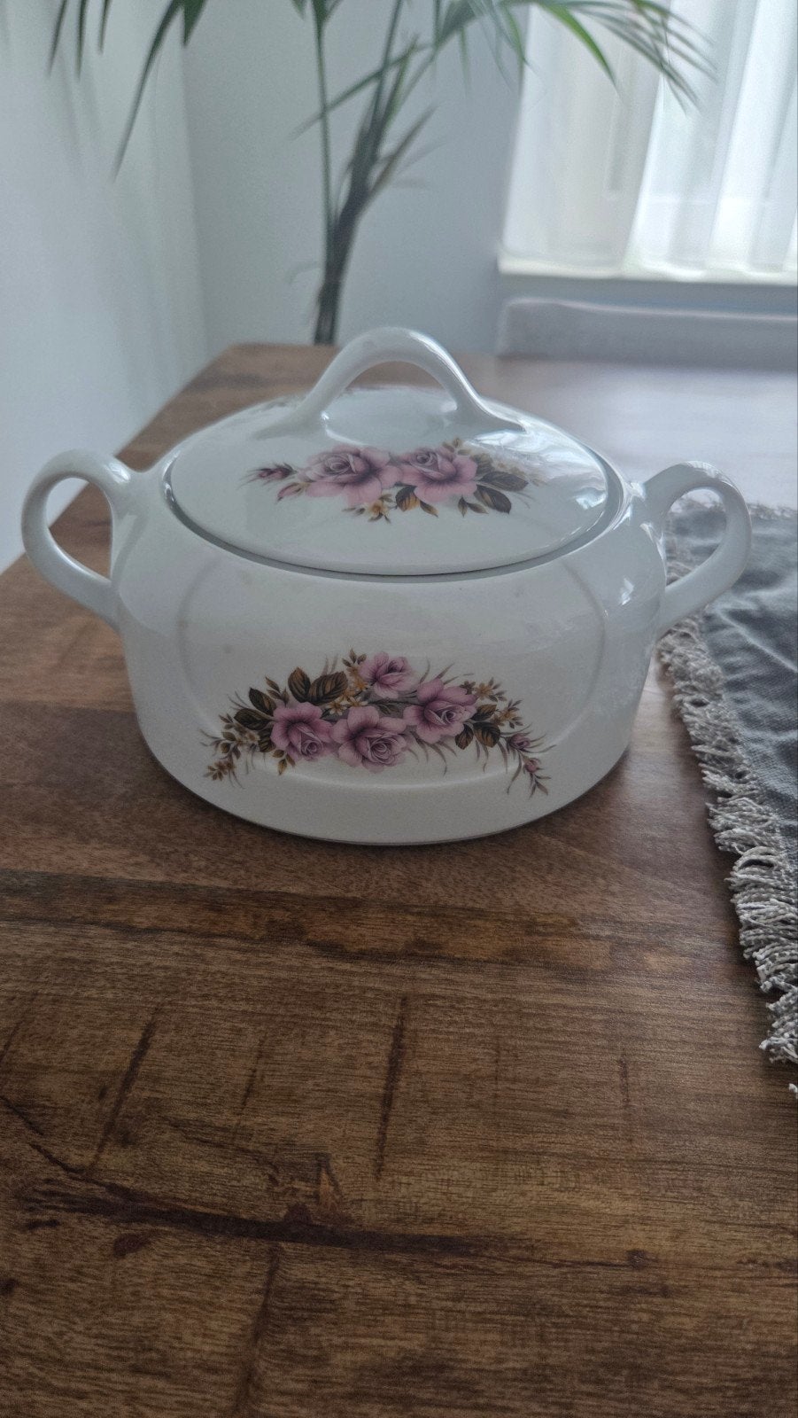 Royal Copenhagen Terrine met Rozen Decor, Antiek en Kunst, Ophalen