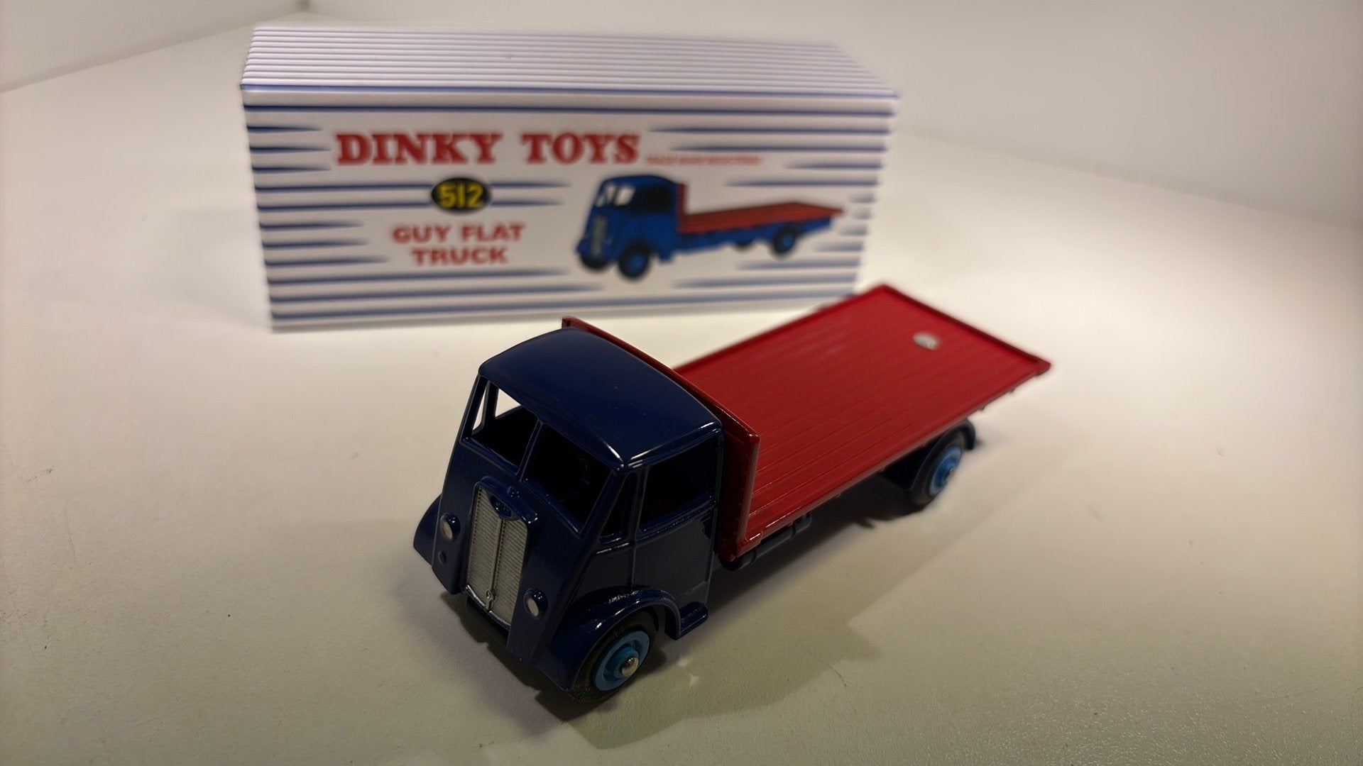 Truck guy flat dinky toys atlas 1.43, Hobby en Vrije tijd, Modelauto's | 1:43, Auto, Dinky Toys, Ophalen of Verzenden, A