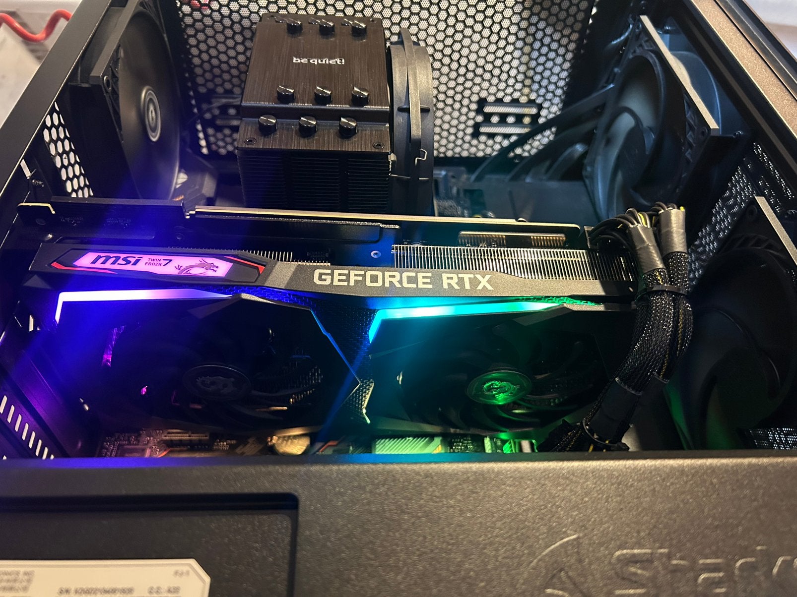Foto 3 van GAME PC intel i9 !,32GB,1TB,850wat 80+ Platinum,RTX2070Super