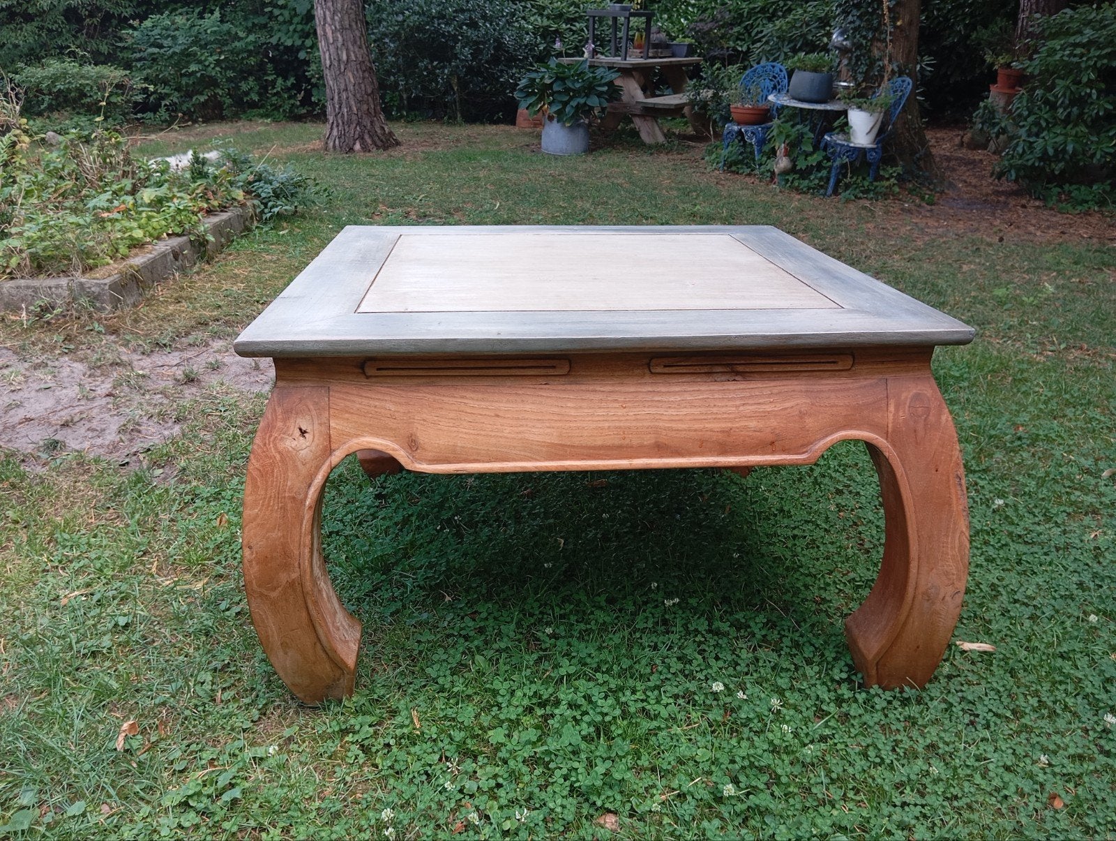 Oosterse salontafel, Ophalen