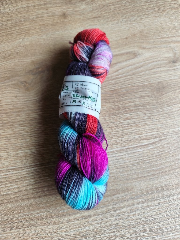 T.k. streng merino handgeverfd sokkengaren 1, Ophalen of Verzenden, Zo goed als nieuw, Breien of Haken, Wol of Garen