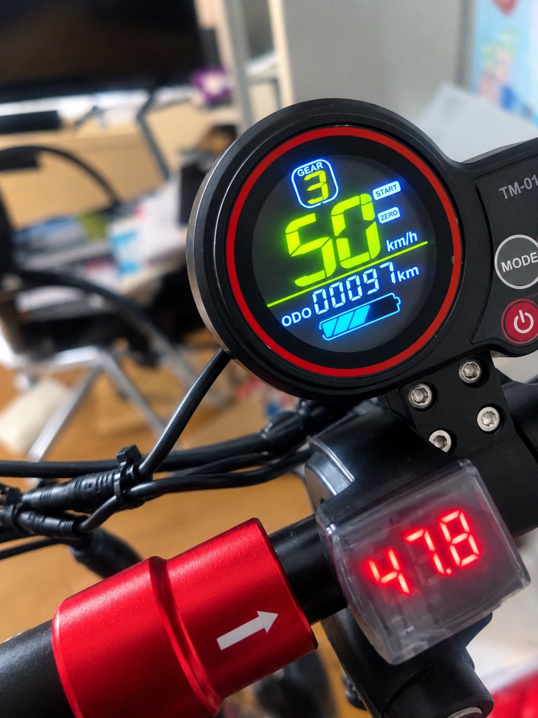 Elektrische scooter   800W , 48V 13 ah, 10" off-road, Ophalen, Zo goed als nieuw, Elektrische step (E-scooter)