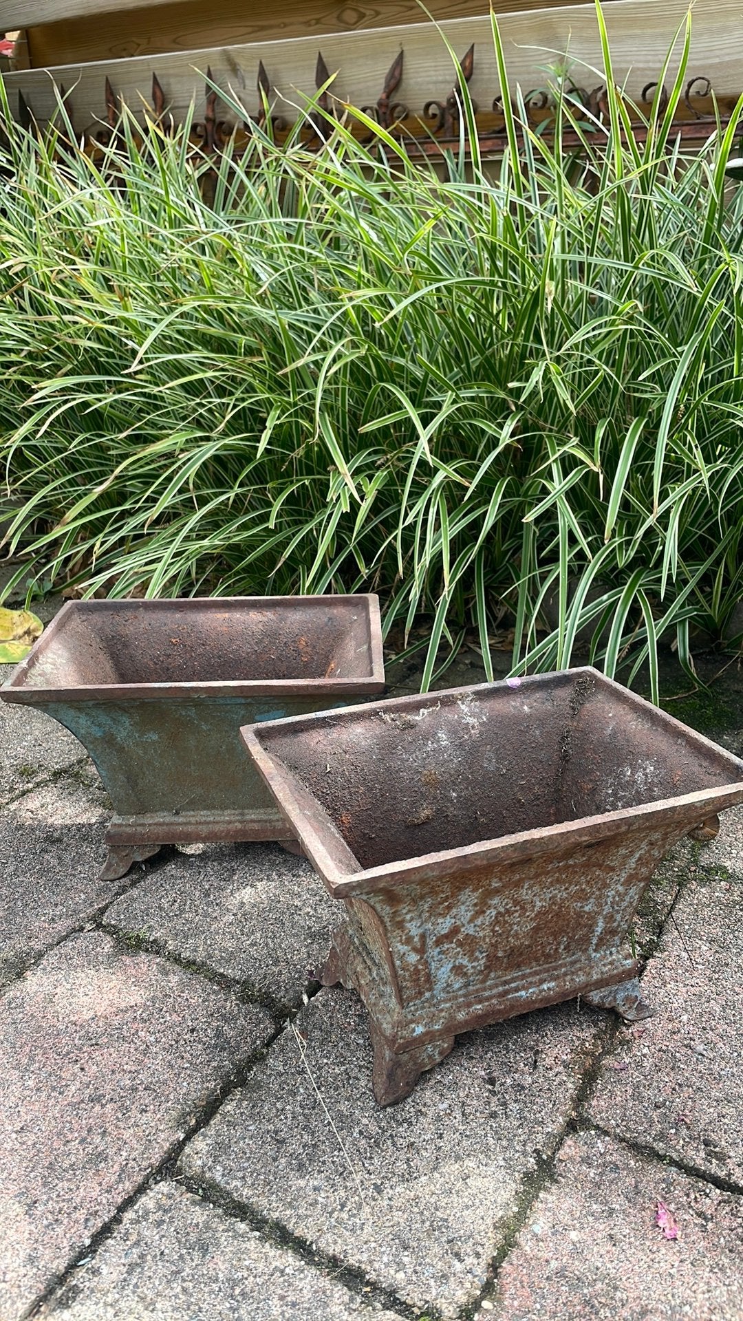 Set van 2 Franse gietijzeren plantenbakken, Ophalen, Gebruikt, Minder dan 30 cm, Rond