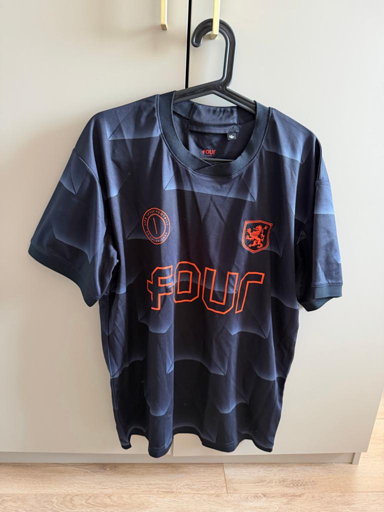 FOUR x Life After Football shirt Maartje, Ophalen of Verzenden, Zo goed als nieuw, Maat 52/54 (L), Zwart