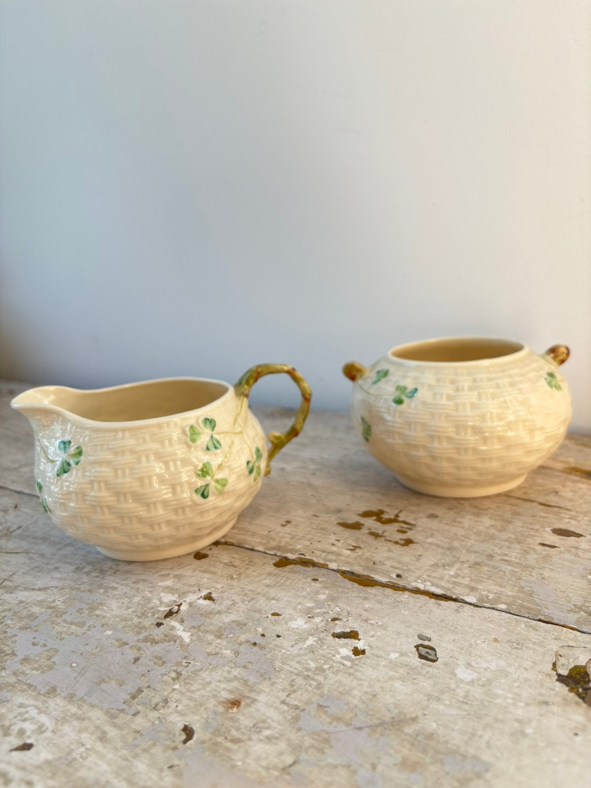 Vintage Belleek Ierland Klaver Melkkan en Suikerpot, 1940, Ophalen of Verzenden