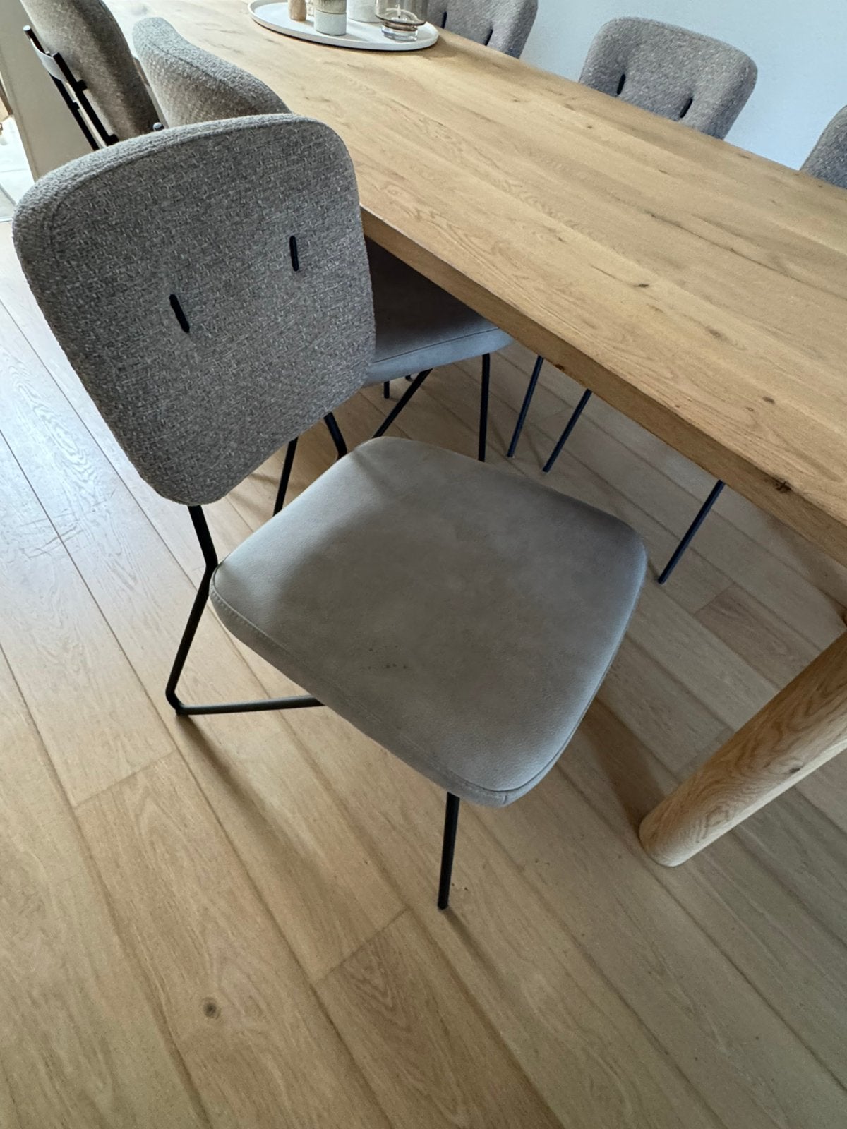 Foto 5 van 6 eetkamerstoelen Xoon model June!