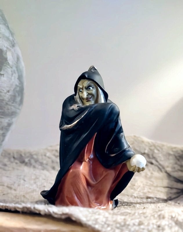 Halloween Evil Witch with Green Face and Silver Ball, Verzamelen, Ophalen of Verzenden, Nieuw, Fantasy