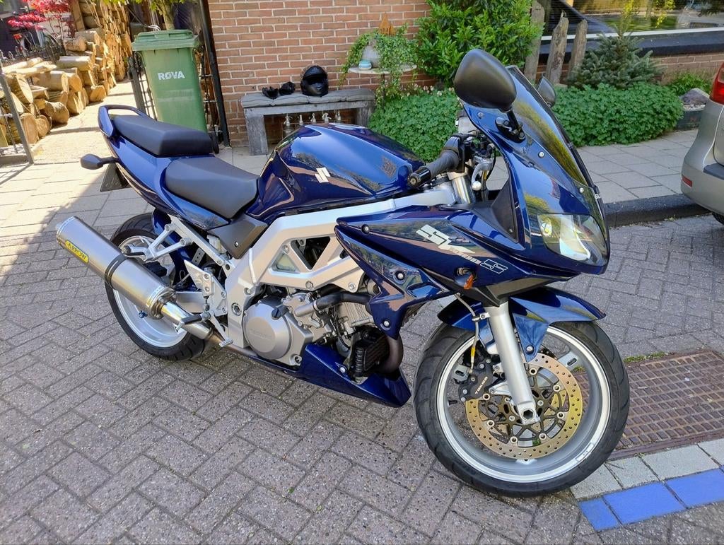 Suzuki SV1000S -  de mooiste van marktplaats., Motoren, 2 cilinders, Sportuitlaat, Motorrijbewijs A, Gebruikt