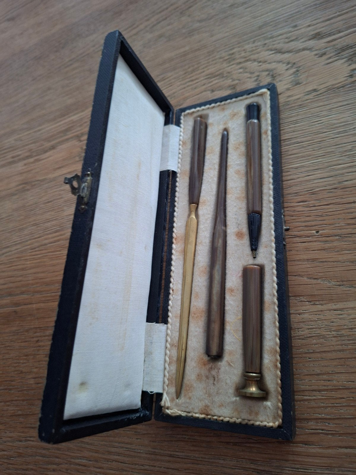 Antieke Schrijfset in Doos - Briefopener, Potlood, Lakzegel, Ophalen of Verzenden