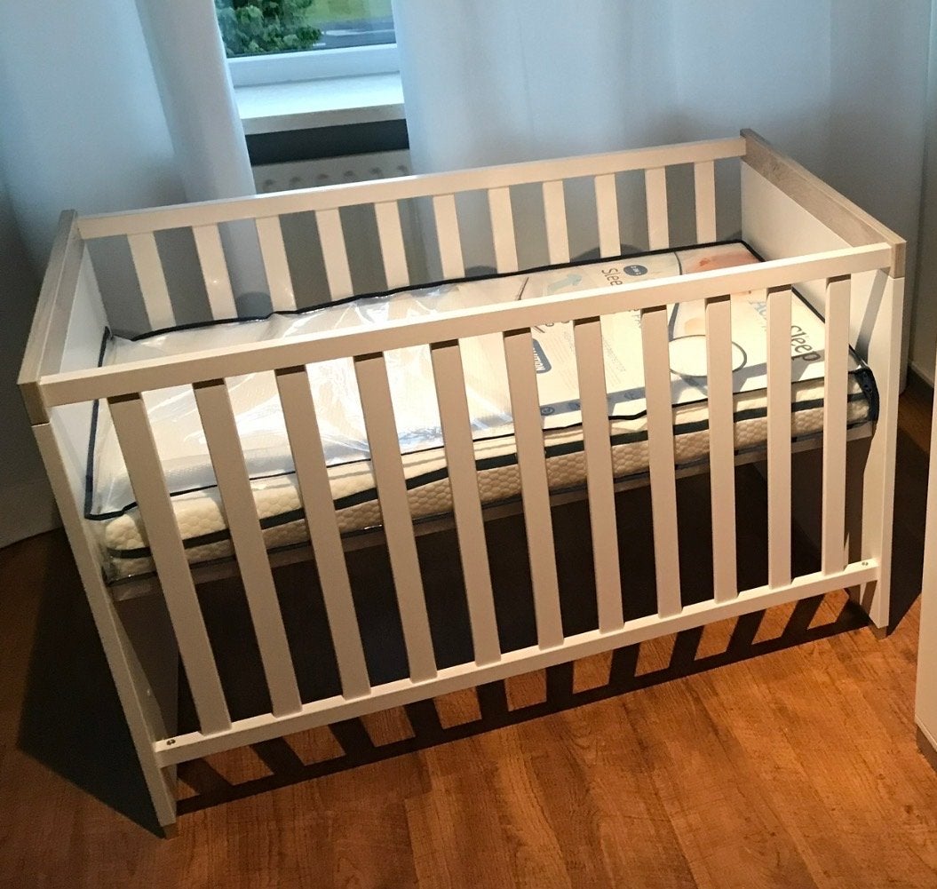 Ledikant 60x120 met CM2 matras en 2 Aerosleep hoeslakens, Ophalen, Gebruikt, Minder dan 140 cm, Matras