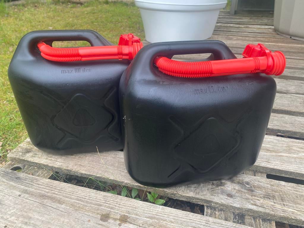 Jerrycan brandstof 10 liter (2x), Minder dan 75 liter, Ophalen, Zo goed als nieuw