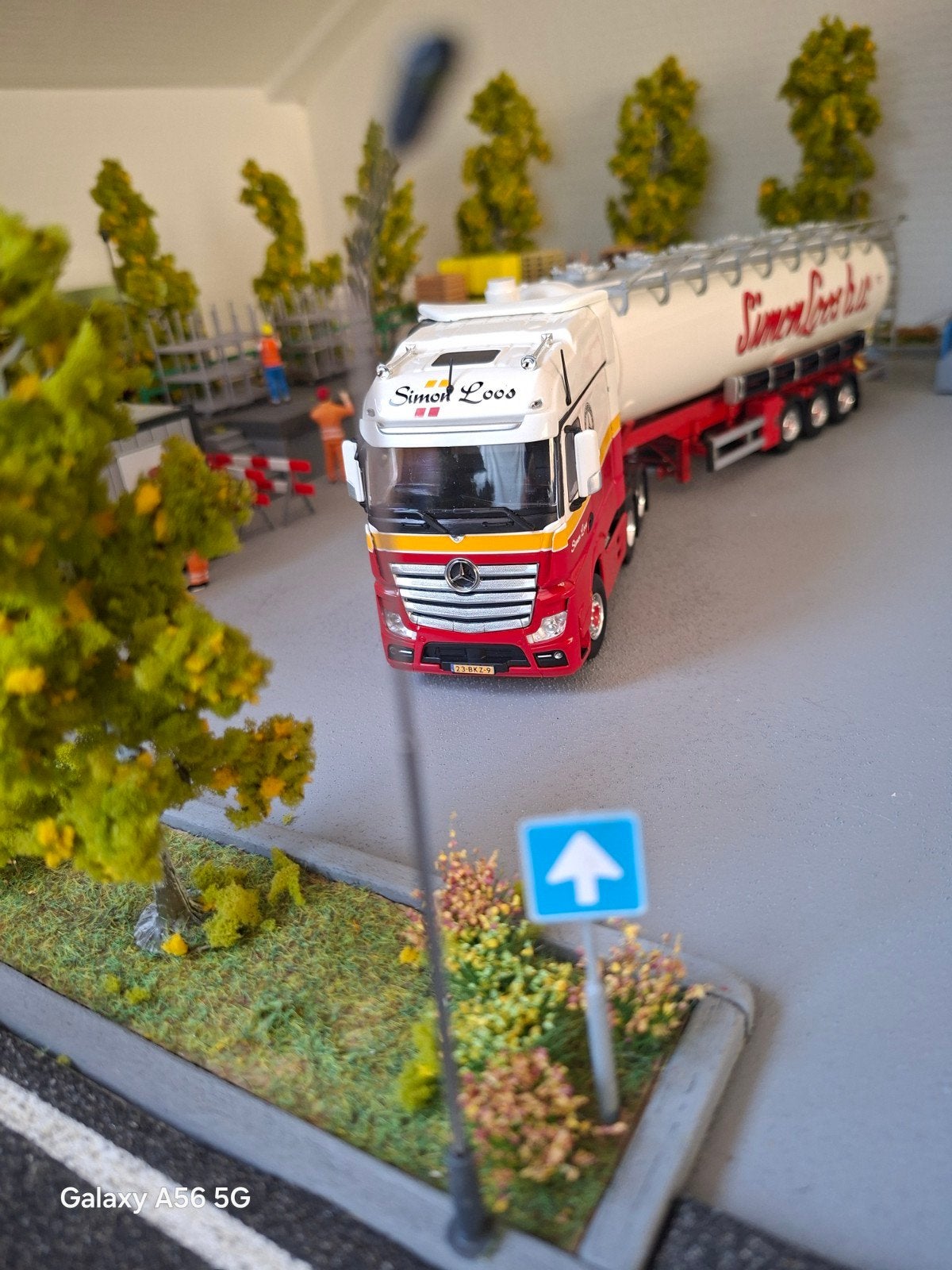 Tekno Mercedes long line Simon Loos, Ophalen of Verzenden, Zo goed als nieuw, Bus of Vrachtwagen, Tekno