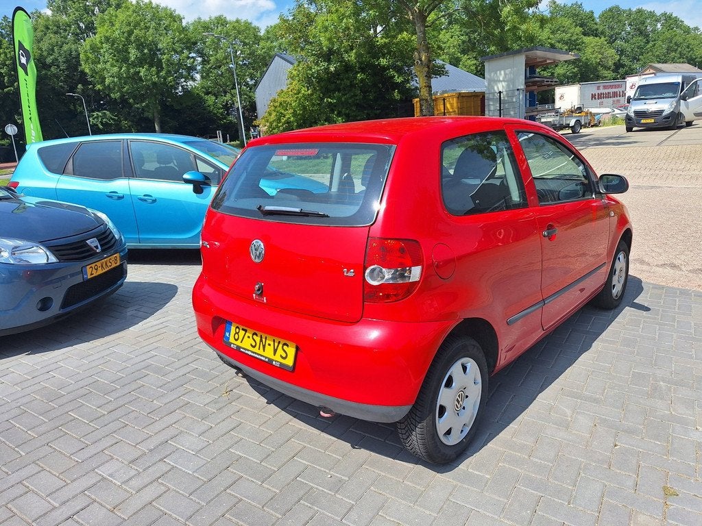 Volkswagen Fox 1.4 Trendline / Zuinige auto / APK maart 2027, Auto's, Voorwielaandrijving, 15 km/l, 4 cilinders, 4 stoelen