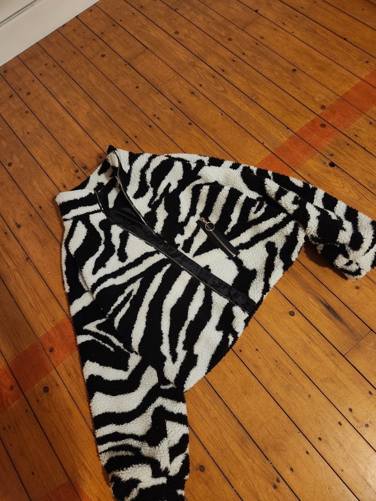 Zebraprint Teddy Jasje (SHEIN) - Cropped Model, Maat 38/40 (M), Zwart, Ophalen of Verzenden, SHEIN