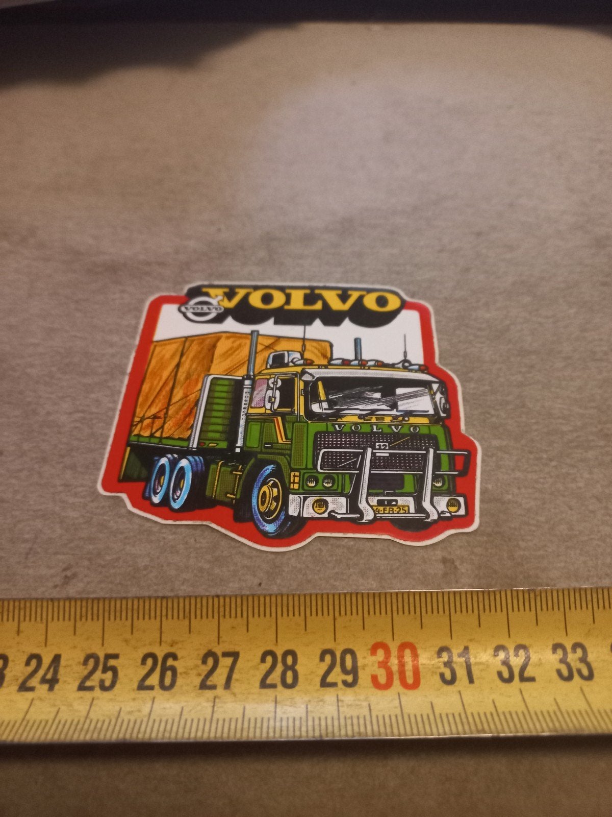 Vintage Volvo vrachtwagen sticker - Groen/Geel, Ophalen of Verzenden, Nieuw, Auto of Motor