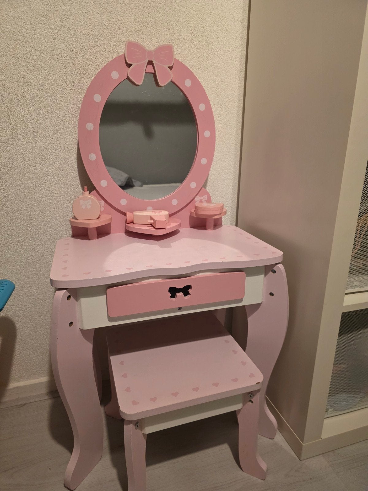 Roze kinder kaptafel met krukje en accessoires, Minder dan 50 cm, Gebruikt, Prinses, Speels, Ophalen of Verzenden