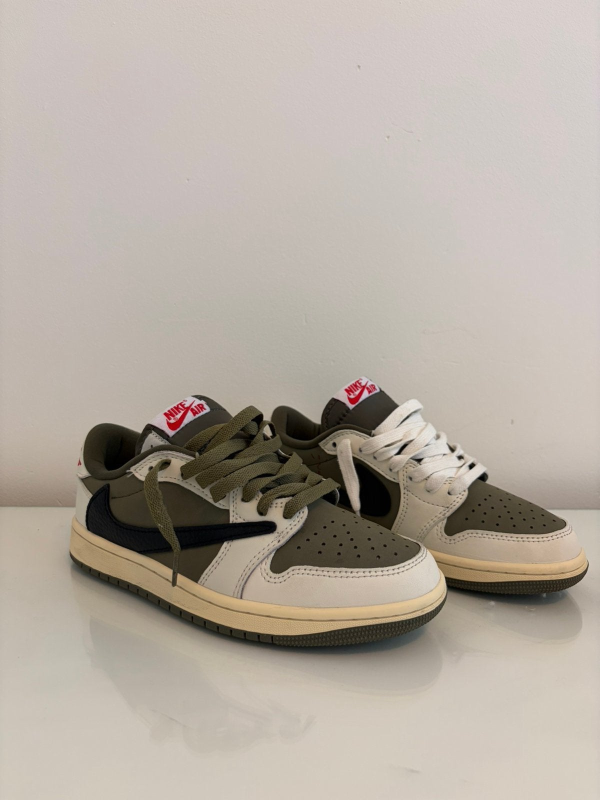 Nike Air Jordan 1 Low Travis Scott Medium Olive, Ophalen, Zo goed als nieuw, Overige kleuren