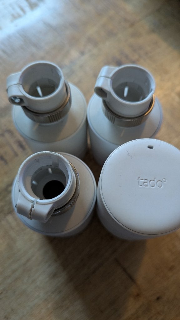 4x Tado slimme radiatorknop + internet bridge, Ophalen, Slimme thermostaat, Gebruikt