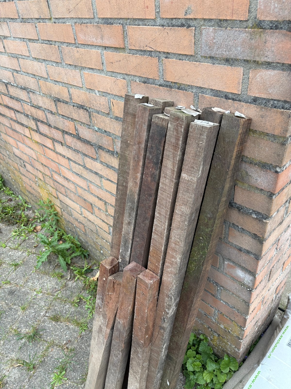 Piketpaaltjes Azobe Hardhout 4 x 4 x 100 cm, Tuin en Terras, Palen, Balken en Planken, Ophalen, Palen, Zo goed als nieuw, Hardhout
