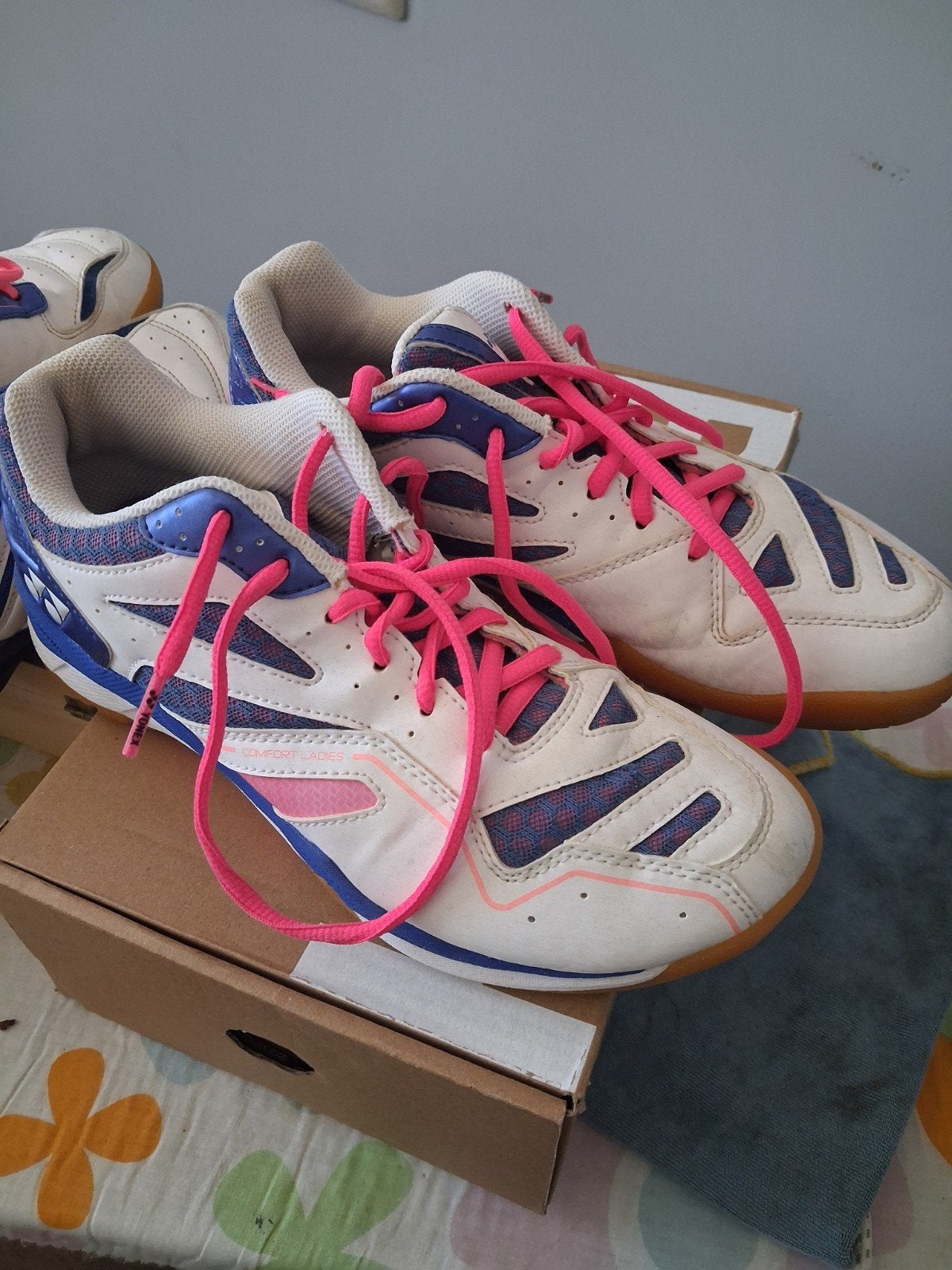 Dames sportschoenen - badminton, Ophalen of Verzenden, Gebruikt