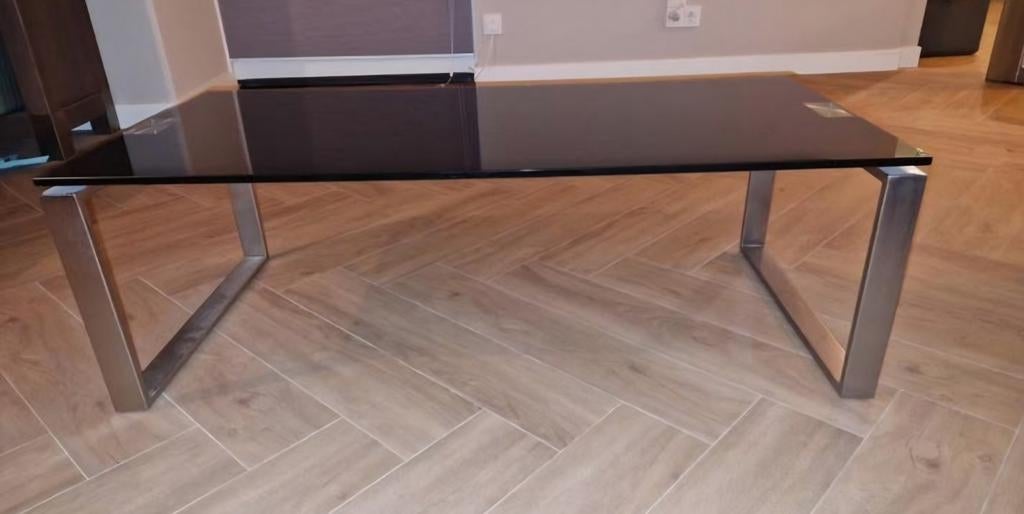Glazen salontafel, Ophalen