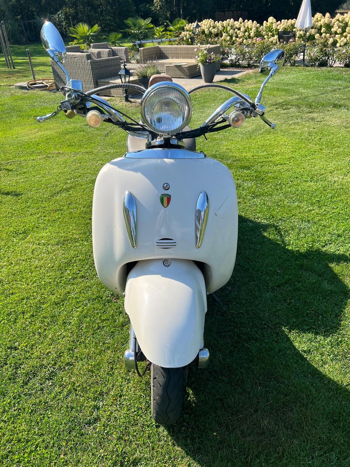Snorscooter Modena Bella 50 Grande Retro – 2009, Fietsen en Brommers, Ophalen, Gebruikt, Benzine