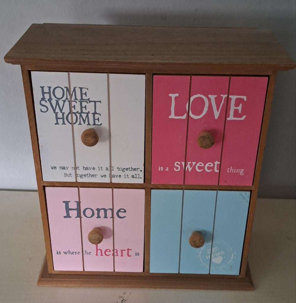 Kleurig houten kastje met 4 laden - Home Sweet Home, Ophalen
