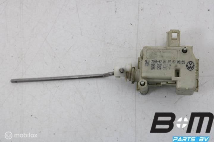 Stelelement voor tankklep VW Polo 9N 6Q6810773A, Gebruikt
