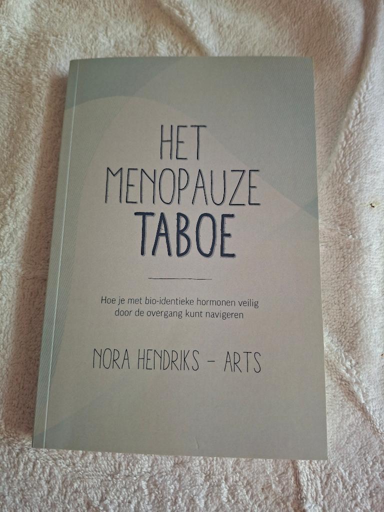 Het menopauze taboe, Ophalen of Verzenden, Zo goed als nieuw, Nora Hendriks