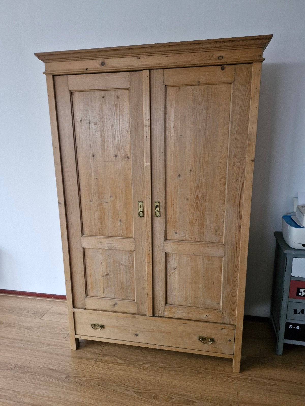 Oude grenen kast - opknapper, Ophalen of Verzenden