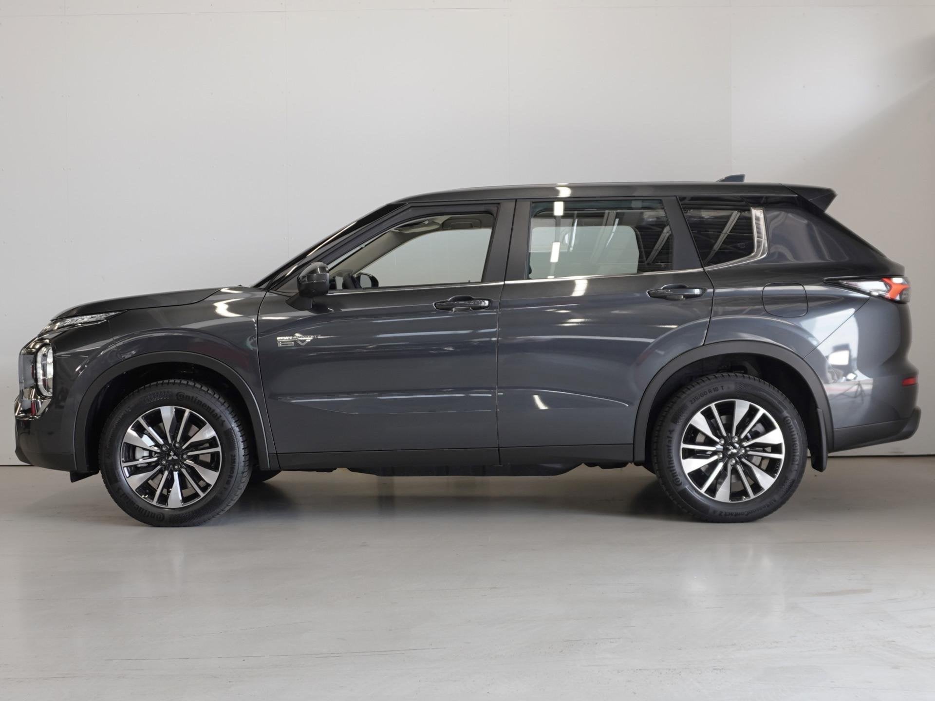Mitsubishi Outlander 2.4 PHEV Pure | Actieprijs | 360 Camera, Auto's, 12 maanden, Stof, Outlander, Zwart