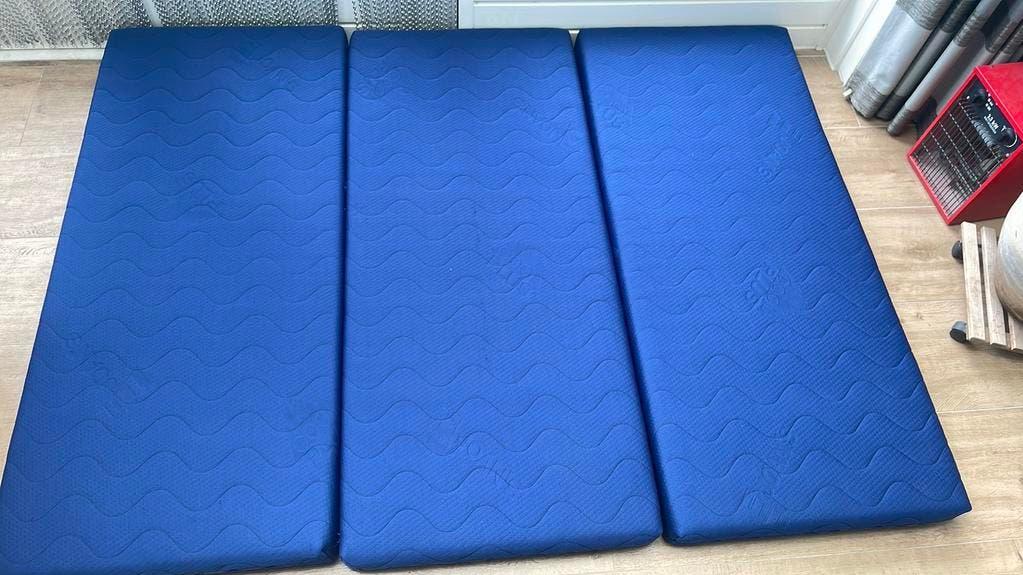 Zeer nette caravan matrassen (totaal: 200x150x10cm), Ophalen, Zo goed als nieuw