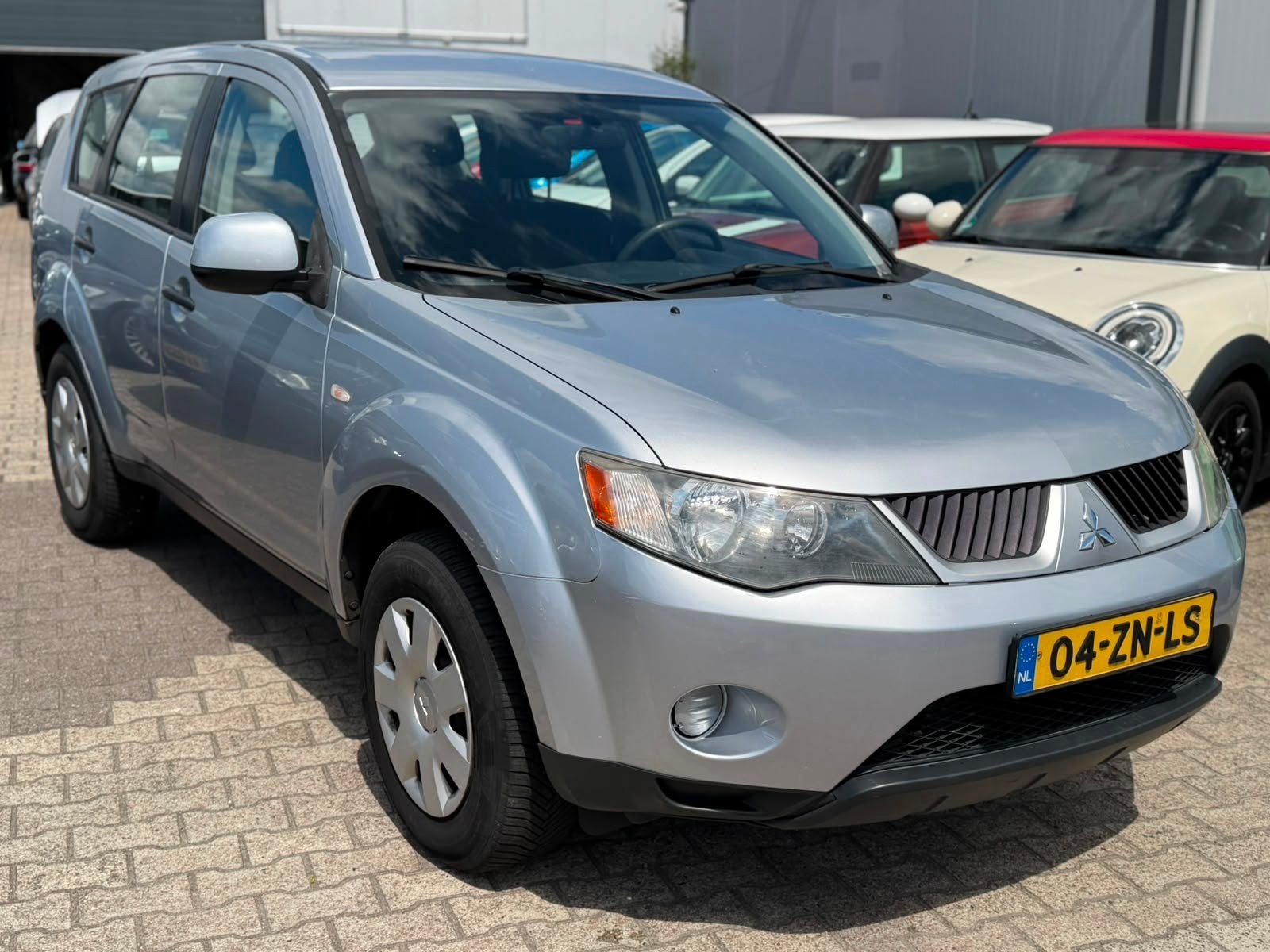 Mitsubishi Outlander 2.0 DI-D Invite 2008 Nieuw model 4X4 Tr, Auto's, Mitsubishi, 15 km/l, 4 cilinders, Origineel Nederlands, Bedrijf
