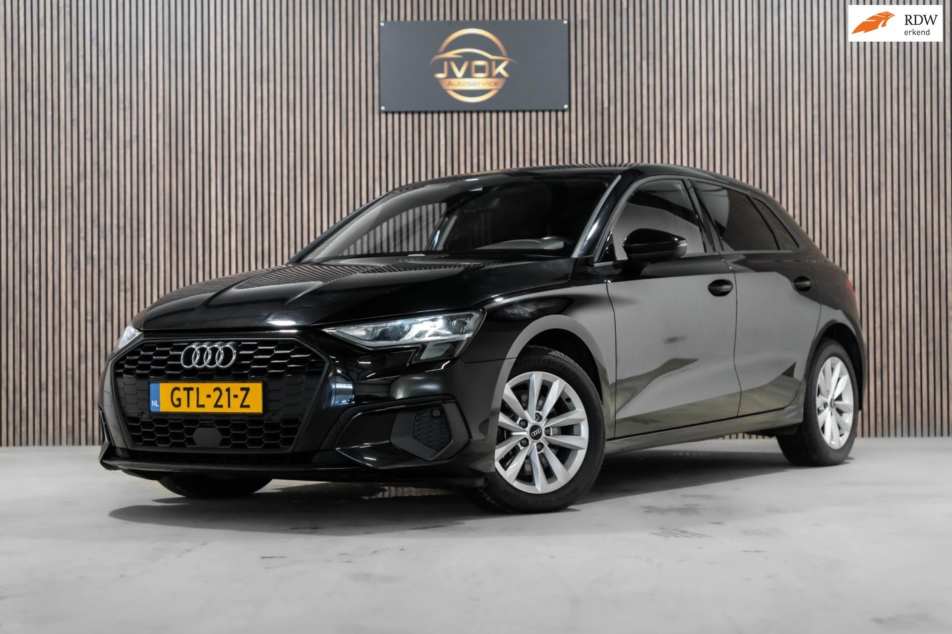 Audi A3 SPORTBACK 35 TFSI Business edition 2020 LED VIRTUAL, Auto's, Dealer onderhouden, 4 cilinders, 150 pk, Zwart