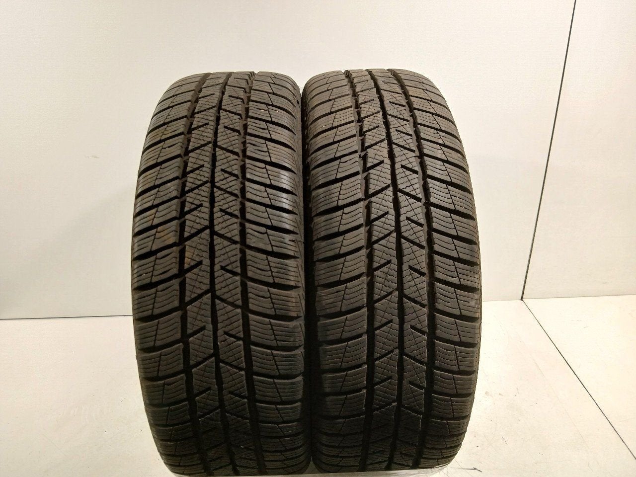 Bandenset 2 stuks Winter 205 55 R16, Onderdelen@venauto.nl, Van der Ven Autorecycling B.V., Gebruikt, Ettenseweg 76, 4706 PB Roosendaal, The Netherlands