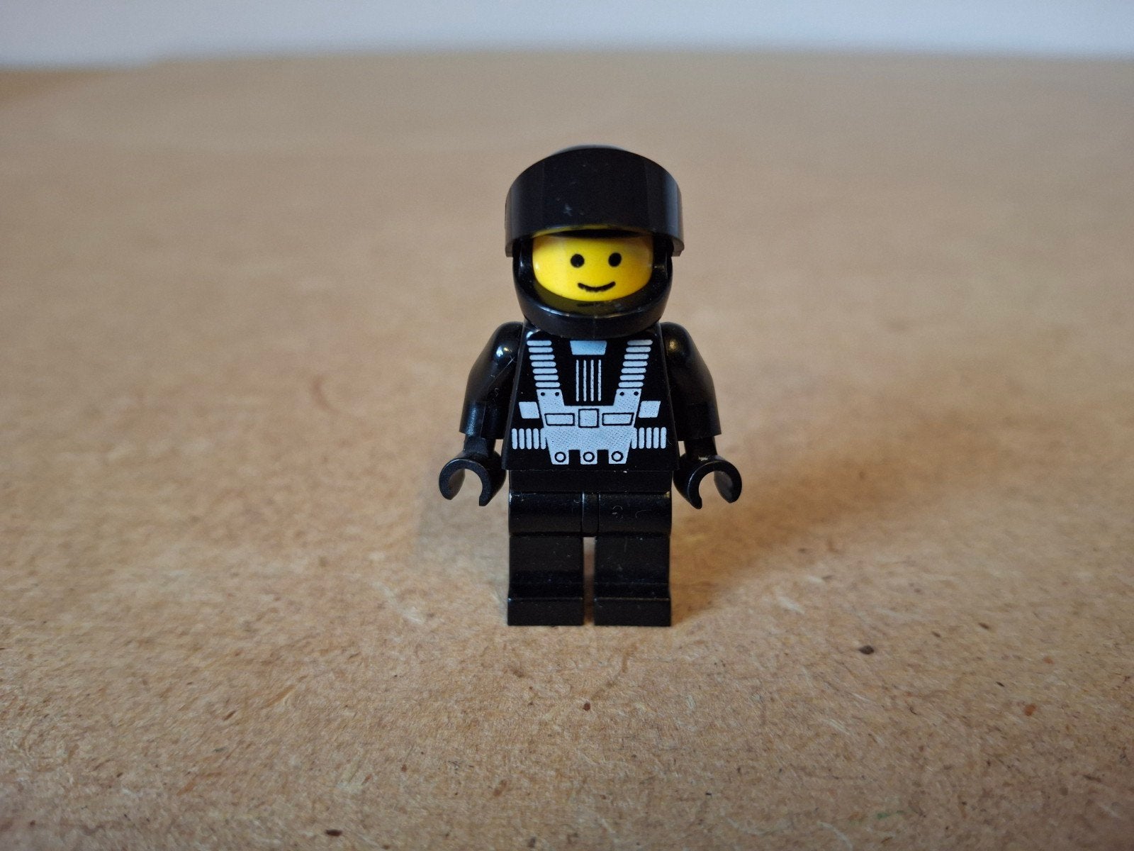 Lego 6876 Alienator. Jaren 80 Blacktron Space, Lego, Info@lego.com, 33 Bath Road, Slough, UK, Lego