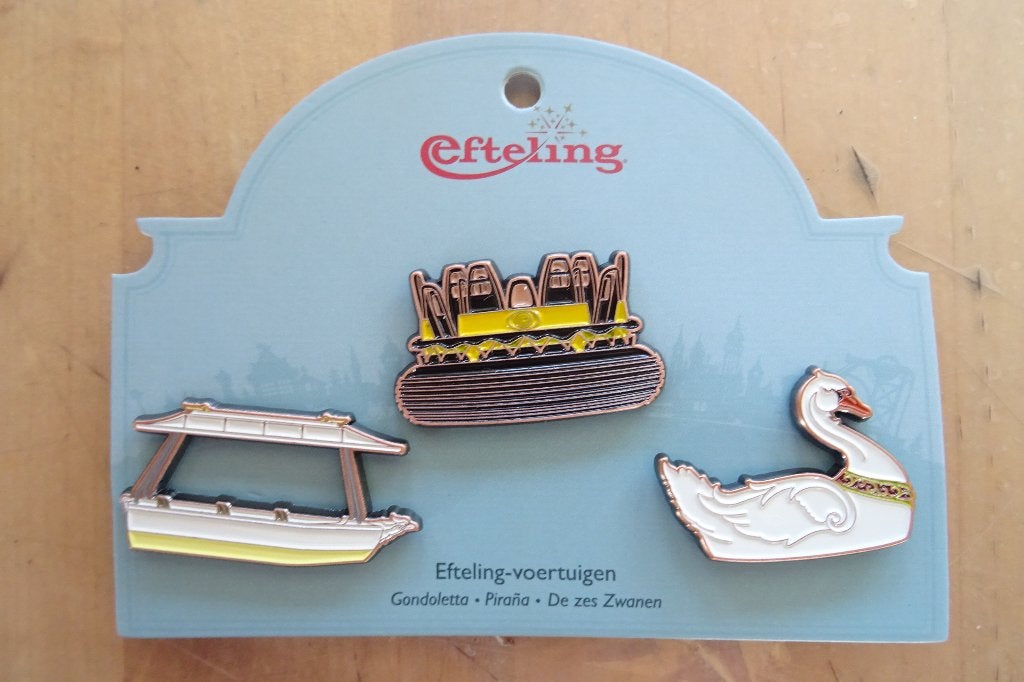Efteling voertuigen set, Verzamelen, Efteling, Ophalen, Nieuw, Button of Speldje