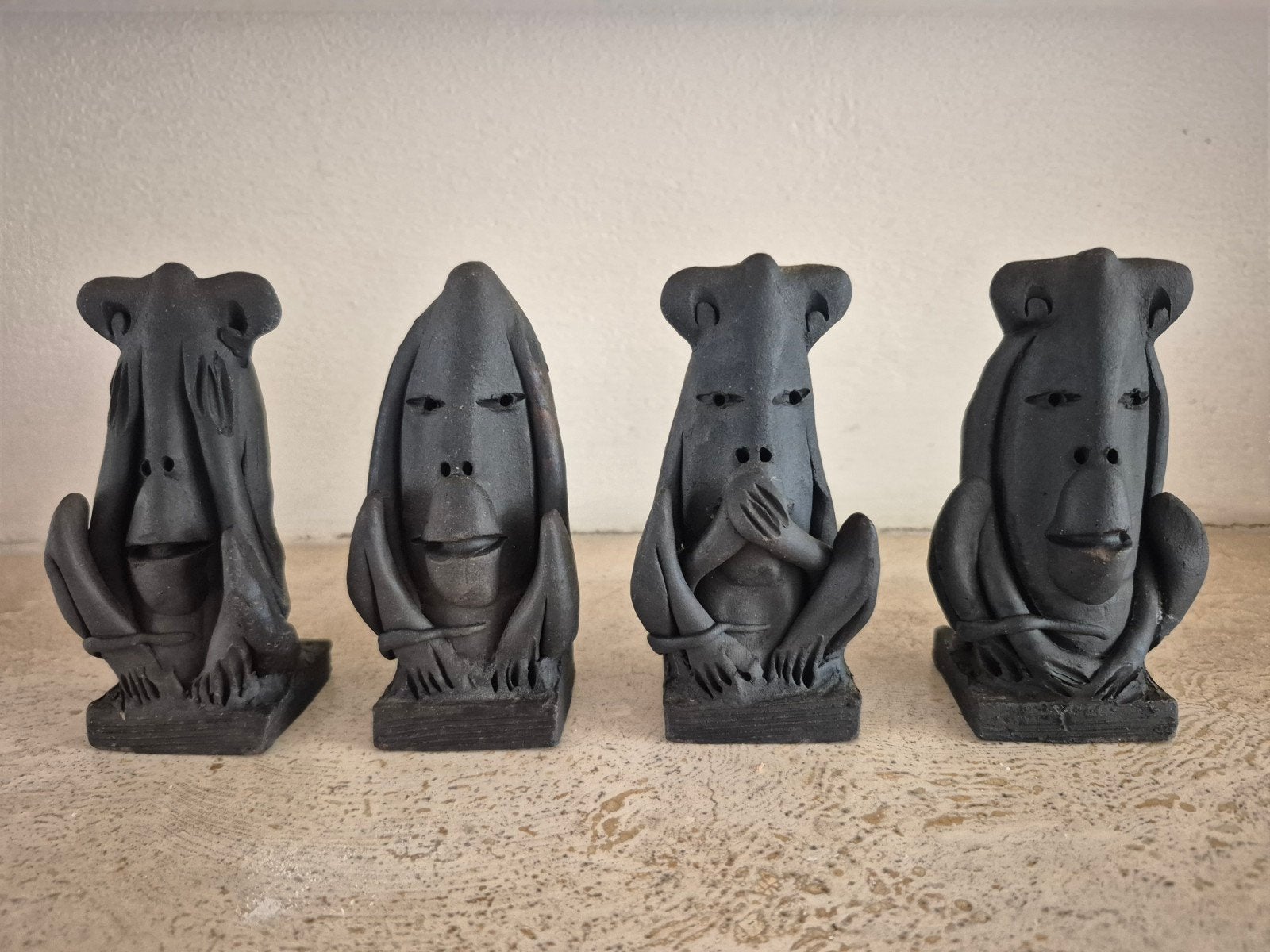 Unieke! set van 4  beelden - Horen, Zien, Zwijgen &........, Overige onderwerpen, Minder dan 20 cm, Ophalen of Verzenden, Zwart