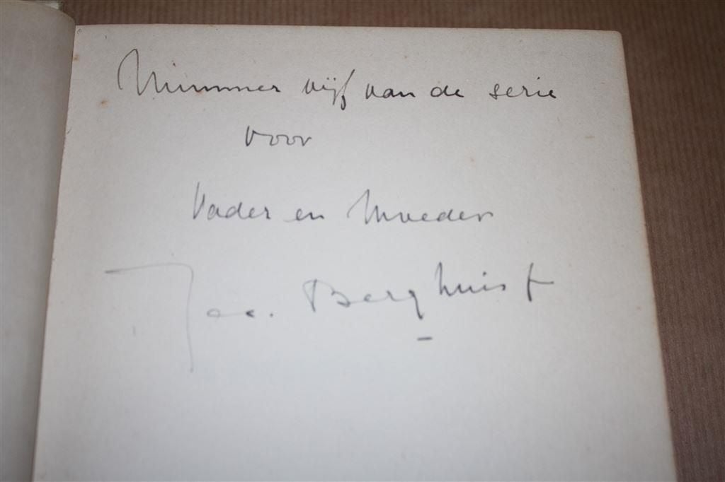 De zweefvliegclub. Jac. Berghuis Jr. Gesigneerd !!, Boeken, Ophalen of Verzenden, Gelezen