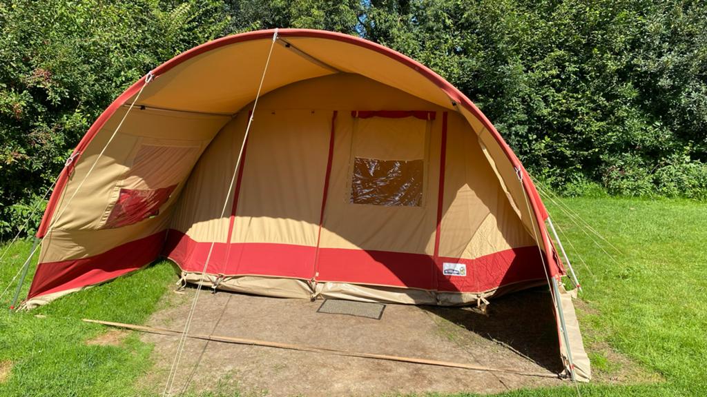 Ruime tunneltent De Vrijbuiter, ideaal voor gezinnen, Caravans en Kamperen, Tenten, Ophalen, Gebruikt, Meer dan 6
