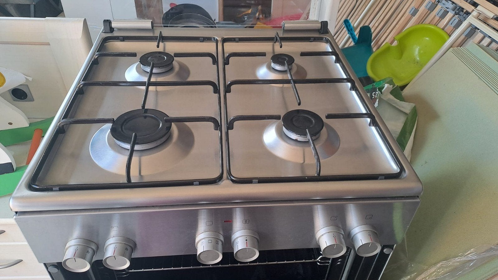 Bosch Vrijstaand Gasfornuis met Oven, Zo goed als nieuw, Gas, Vrijstaand, 4 kookzones
