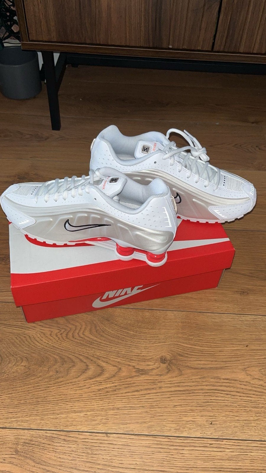 Nieuwe nikes Shox R4, Wit, Nike, Nieuw, Ophalen of Verzenden