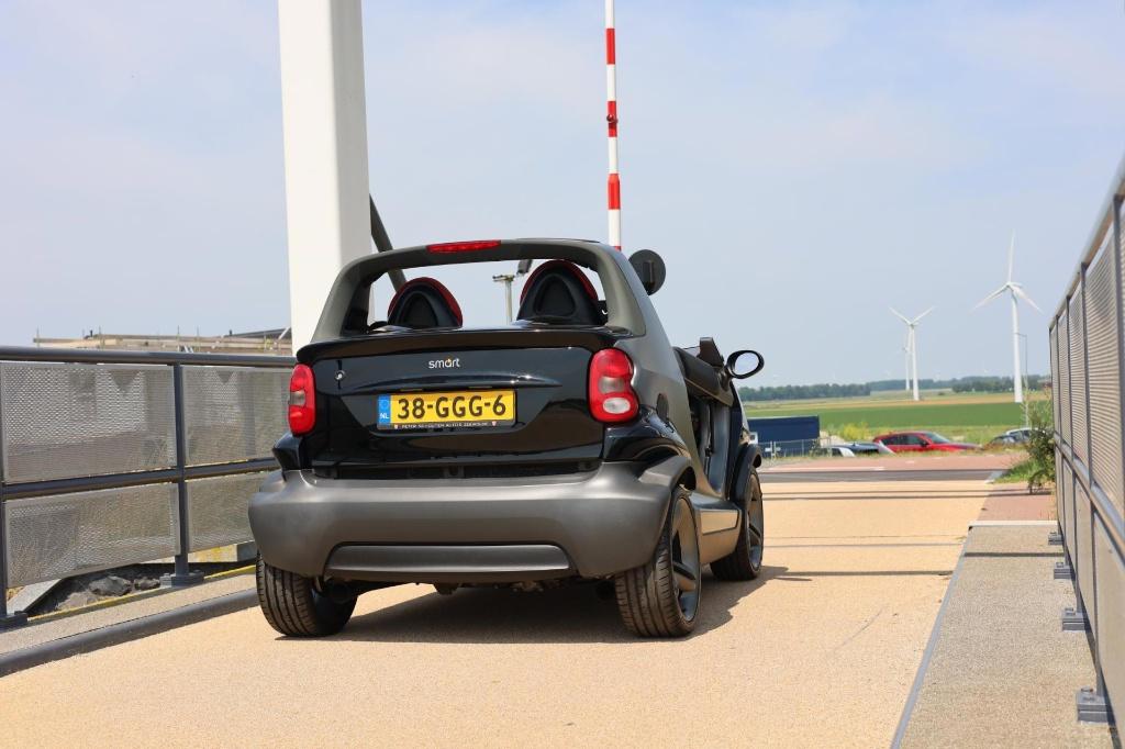 Unieke Smart Crossblade AUT 2003 Zwart, slechts 4500 km, Auto's, Overige Auto's, Automaat, Achterwielaandrijving, Cabriolet, Zwart