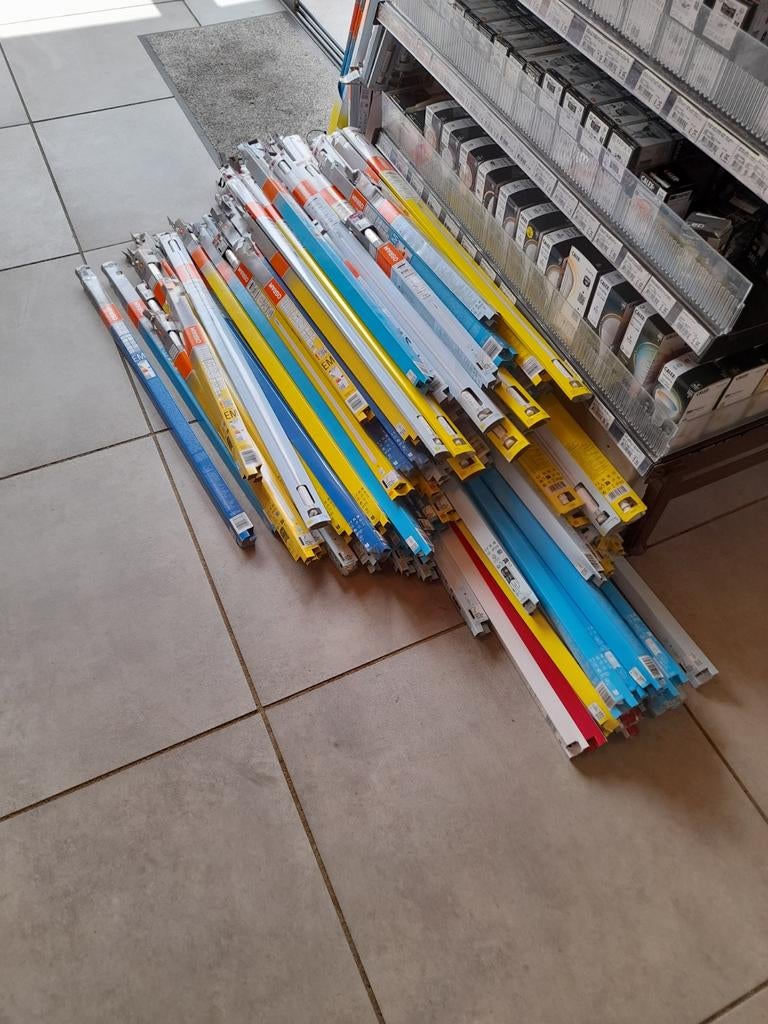 Partij nieuwe Osram LED TL buizen, Ophalen