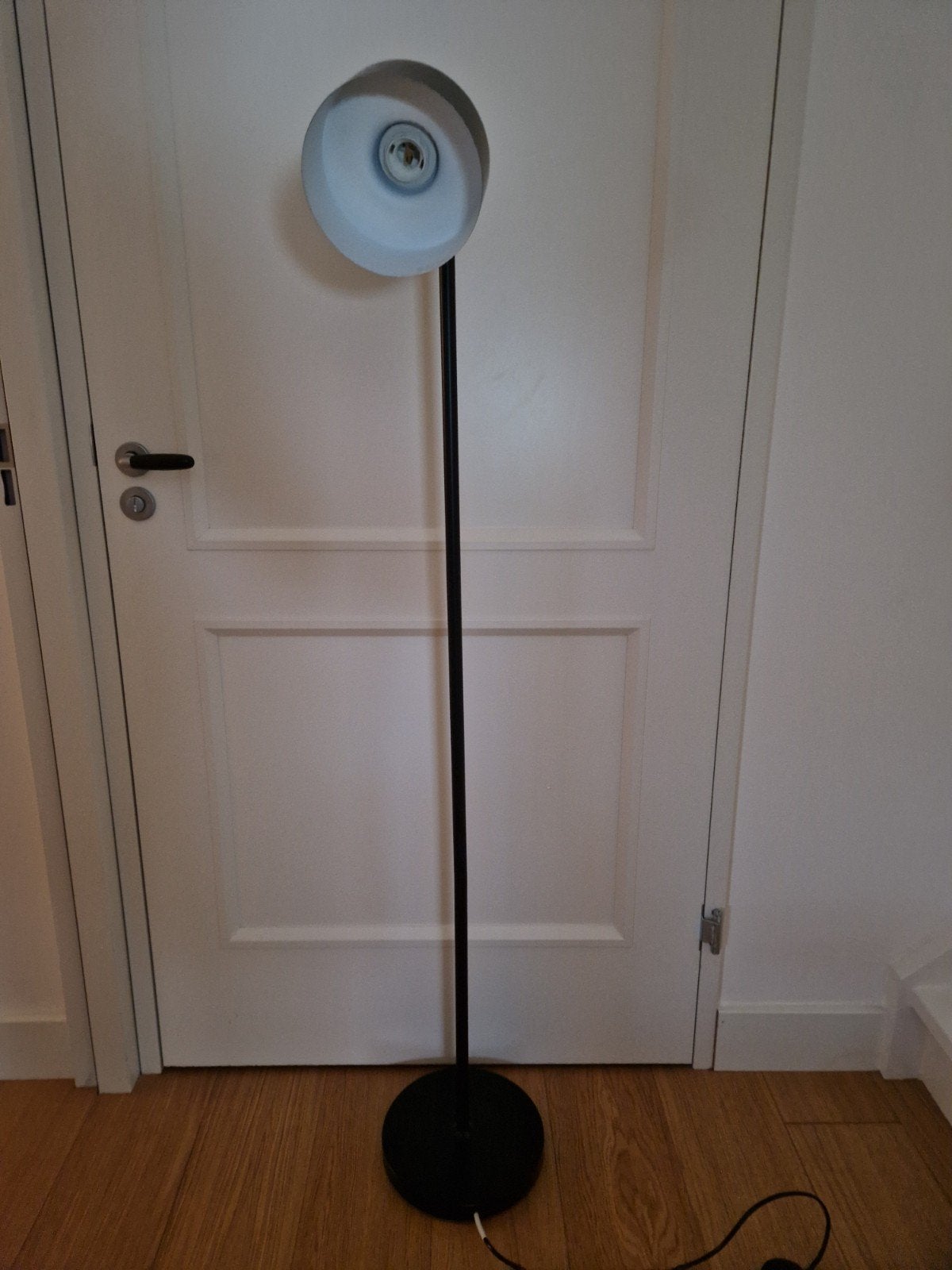 Moderne zwarte vloerlamp, Ophalen, Gebruikt, E27 (groot), 150 tot 200 cm
