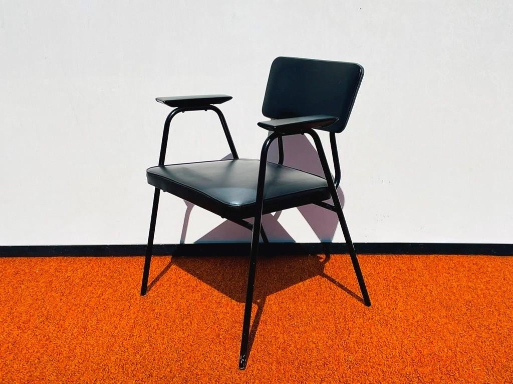 Meurop stoel van Pierre Guariche. Vintage 60s, Gebruikt, Zwart, Vintage, Ophalen of Verzenden